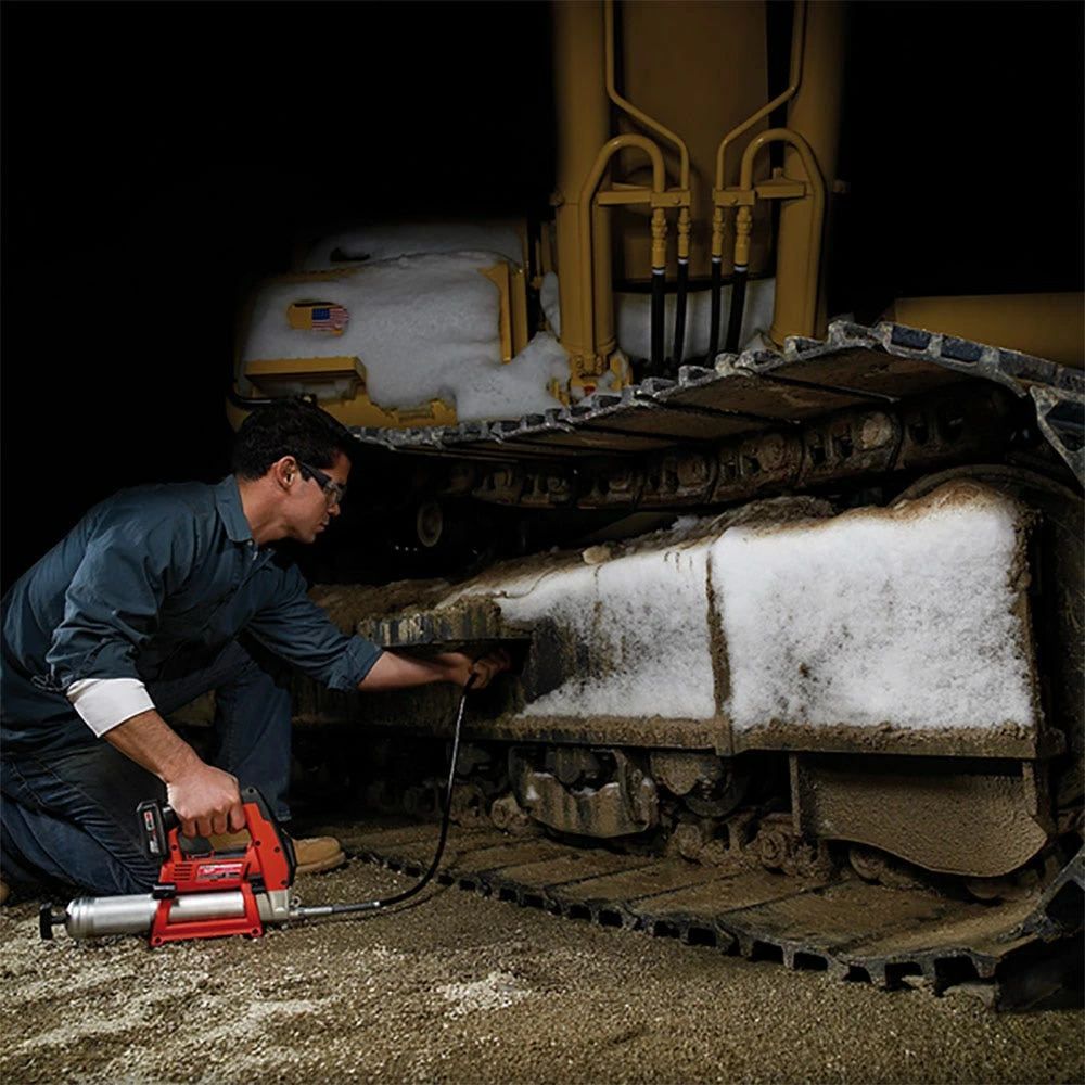 MILWAUKEE 12V 400ml Grease Gun Skin M12GG0 6 MILWAUKEE 12V 400ml Grease Gun Skin M12GG0 - Image 6